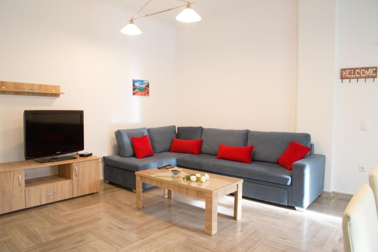 Kamari Beach Houses With Balcony And Garden Екстер'єр фото