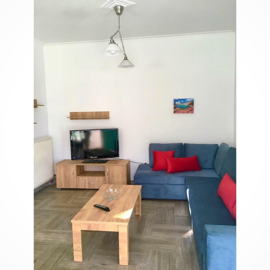 Kamari Beach Houses With Balcony And Garden Екстер'єр фото